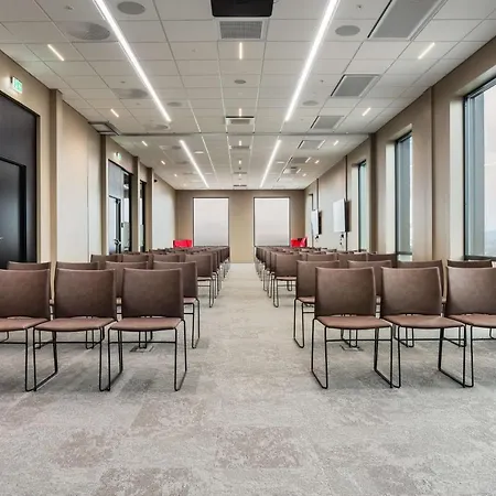 Hotel Radisson Red Okern 4*