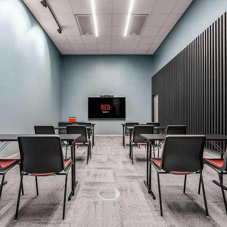 מלון Radisson Red Okern