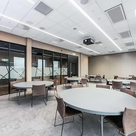 מלון Radisson Red Okern 4*