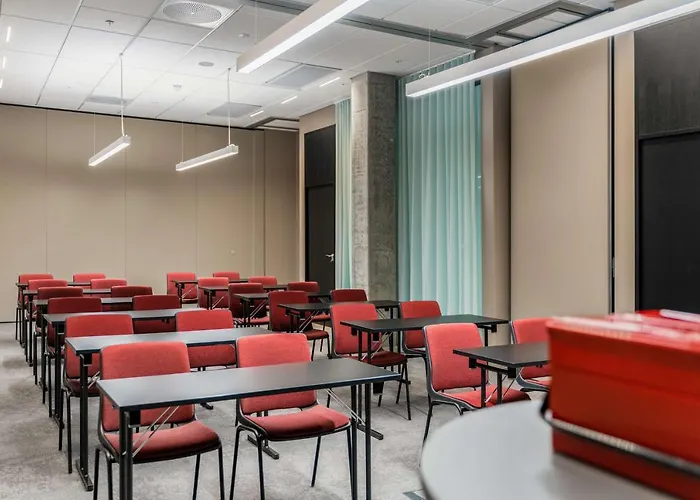 Hotel Radisson Red Okern 4*