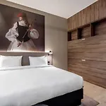 Radisson Red Okern